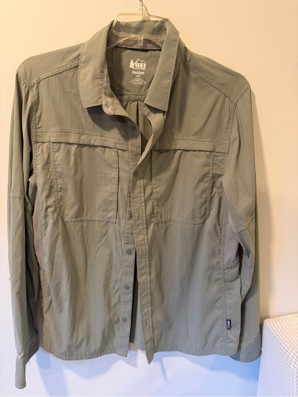 REI Men's Olive Long-Sleeve Button Shirt Outdoor Activity Shirt